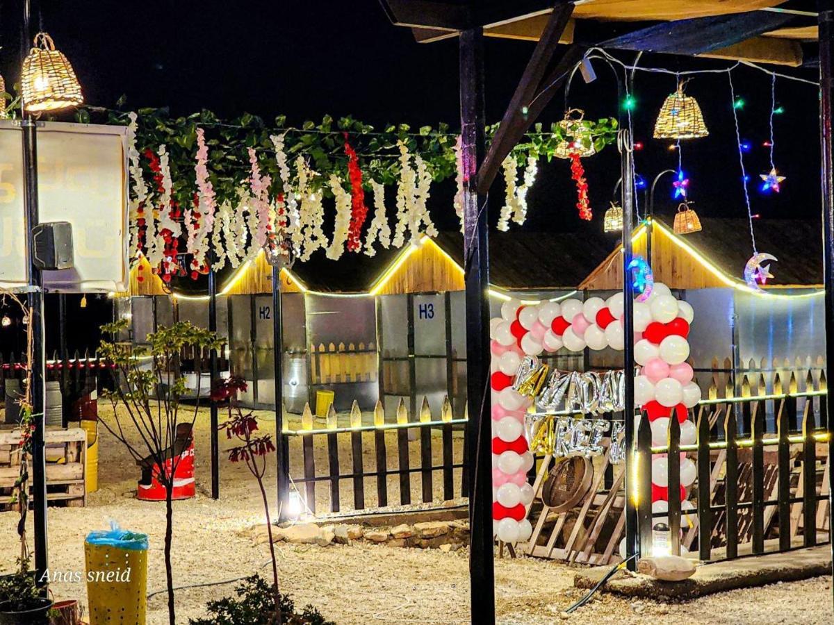 Wadi Al-Wala View Camp Hotel Madaba Eksteriør billede