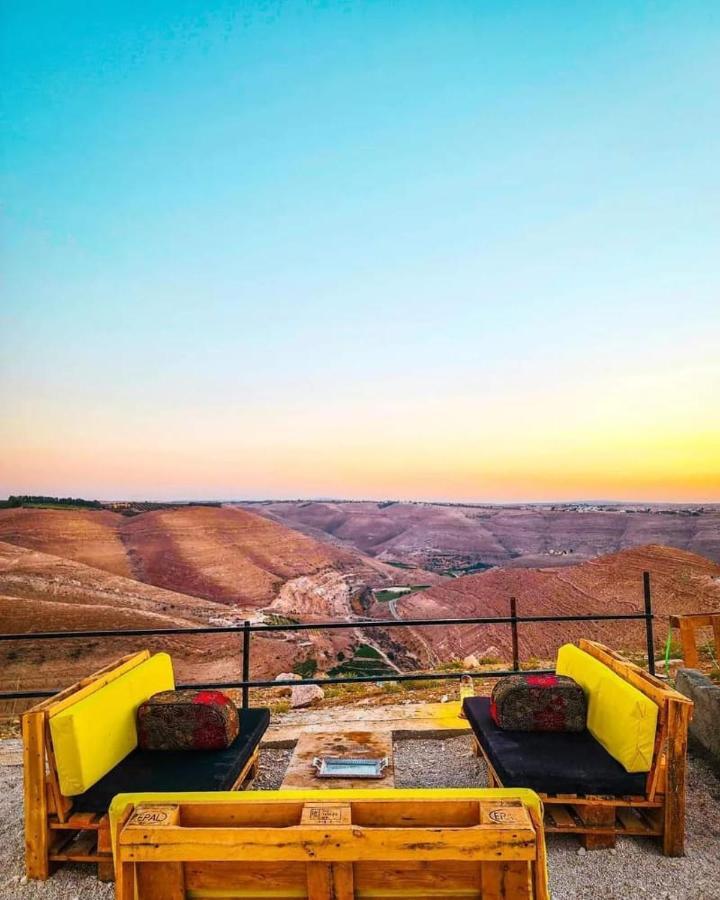 Wadi Al-Wala View Camp Hotel Madaba Eksteriør billede