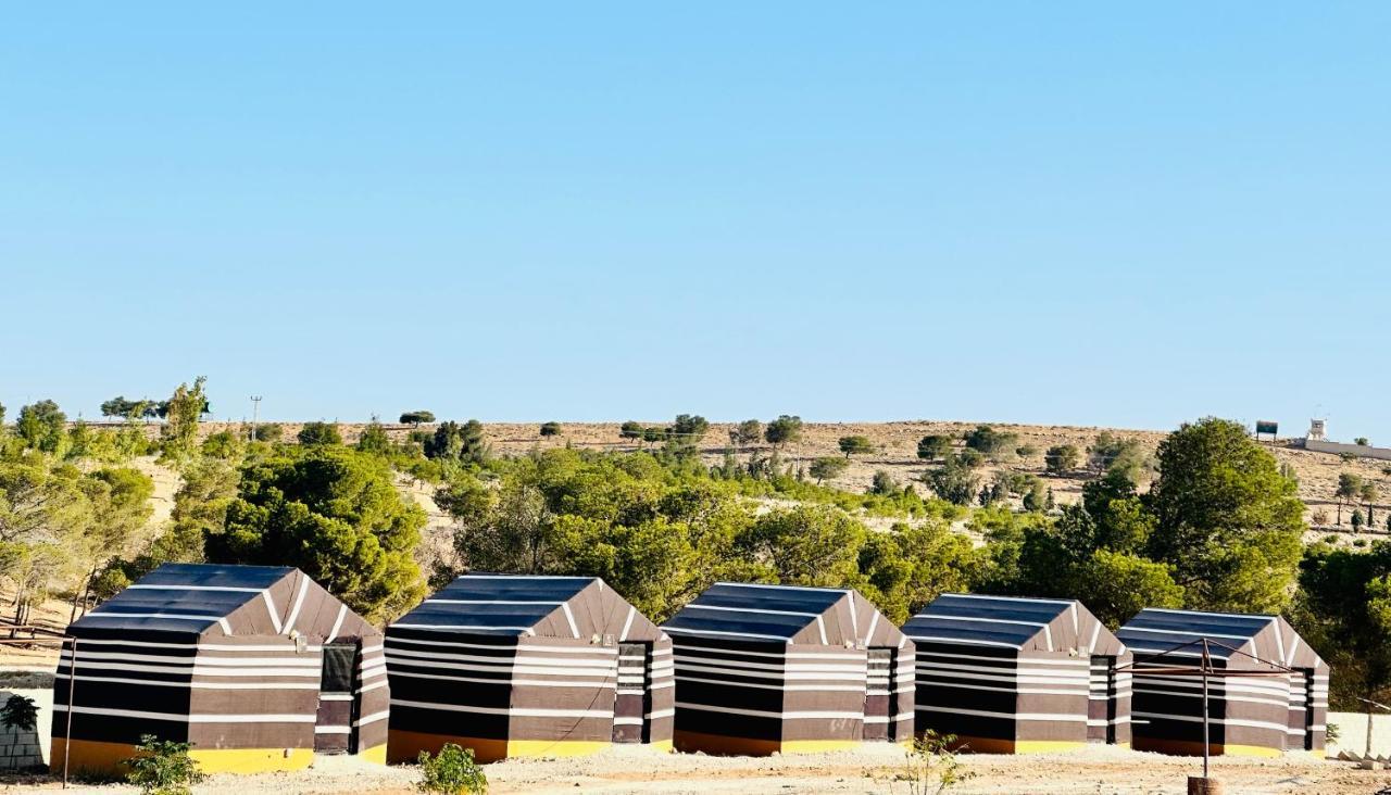 Wadi Al-Wala View Camp Hotel Madaba Eksteriør billede