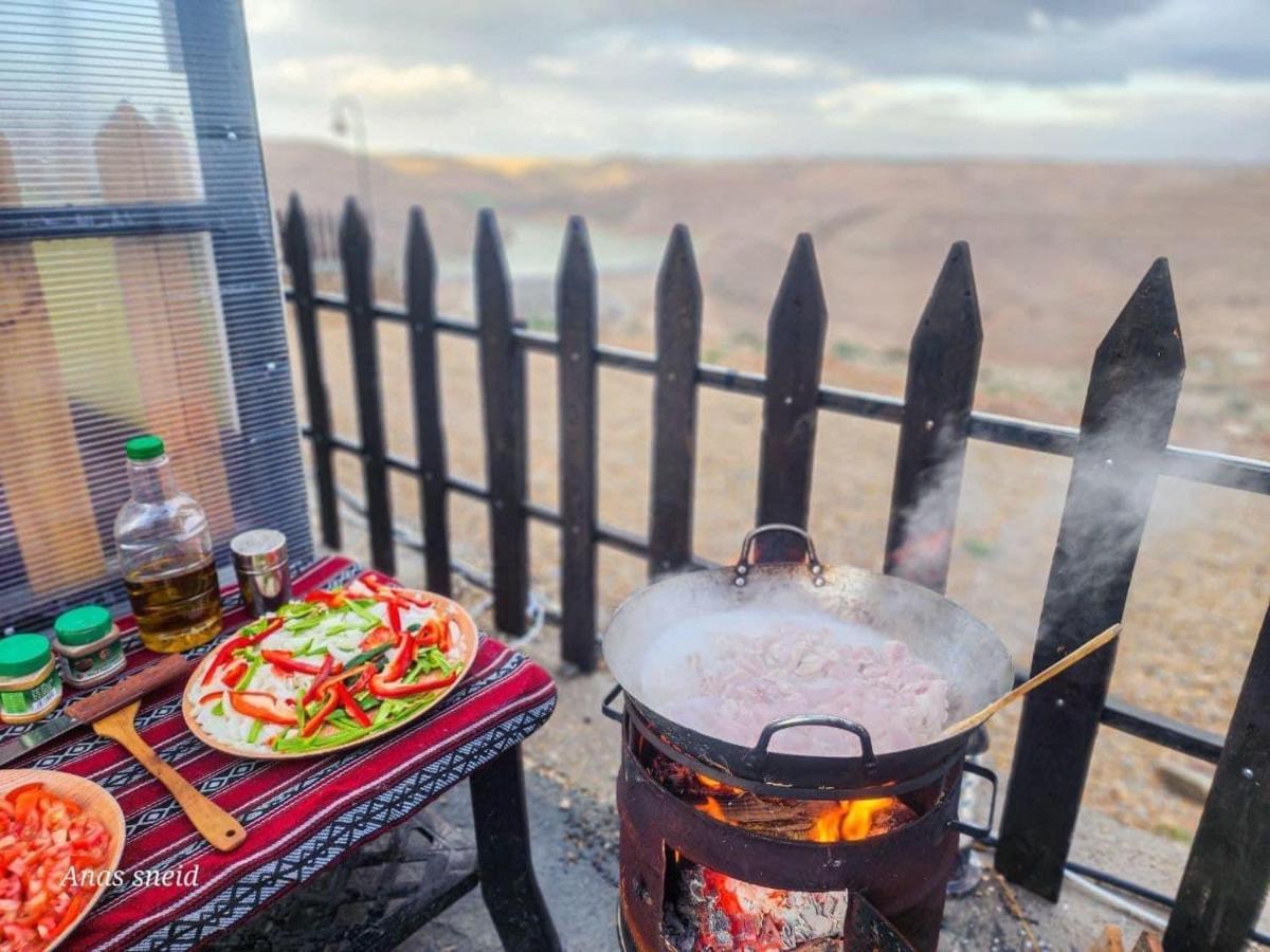Wadi Al-Wala View Camp Hotel Madaba Eksteriør billede